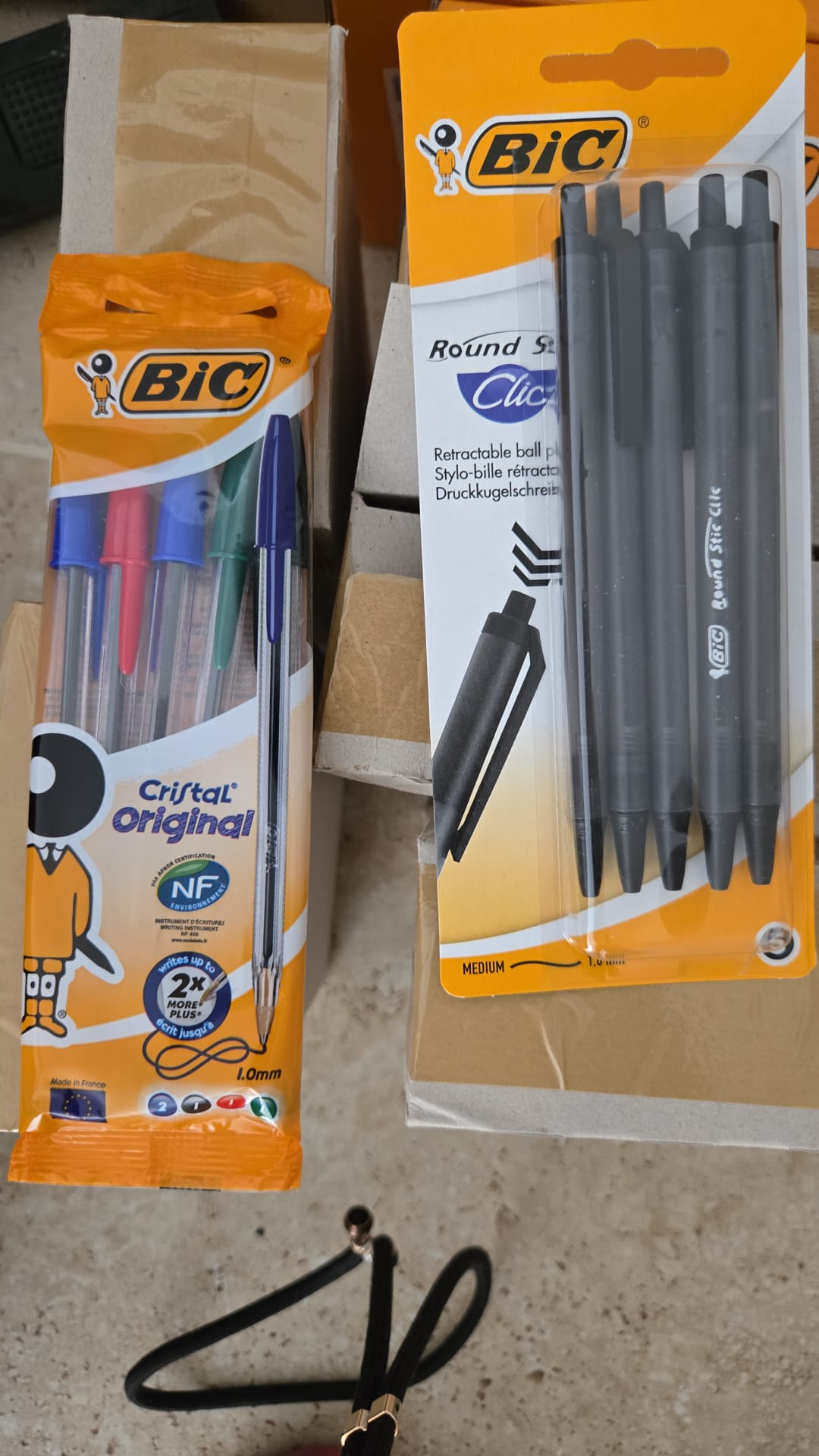 2e le paquet de stylos